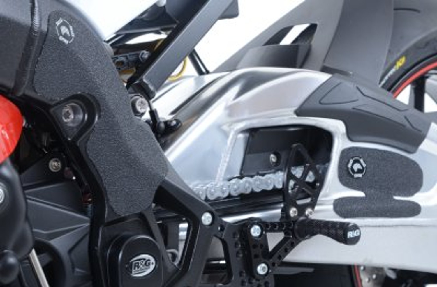 R&G Racing Boot Guard 4-piece (swingarm & frame) BMW S1000RR '15-'18 / S1000R '17-'20 R&G Racing Boot Guard 4-piece (swingarm & frame) BMW S1000RR '15-'18 / S1000R '17-'20